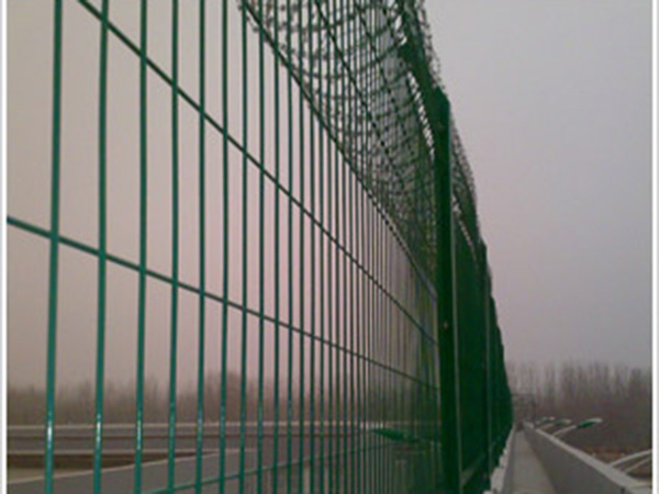 機(jī)場(chǎng)防護(hù)欄圖片4 機(jī)場(chǎng)防護(hù)欄圖片4