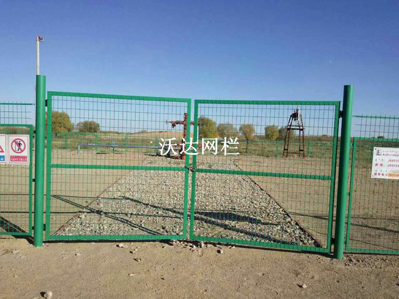 內(nèi)蒙內(nèi)蒙古烏拉特中旗油井護欄網(wǎng)工程圖片2 內(nèi)蒙內(nèi)蒙古烏拉特中旗油井護欄網(wǎng)工程圖片2