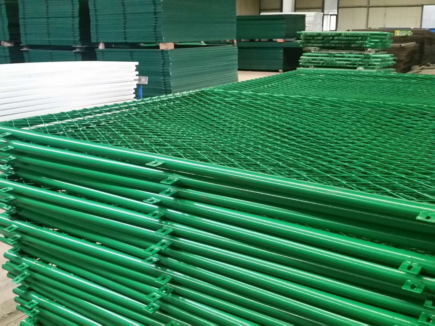 浸塑隔離網(wǎng)圖片3