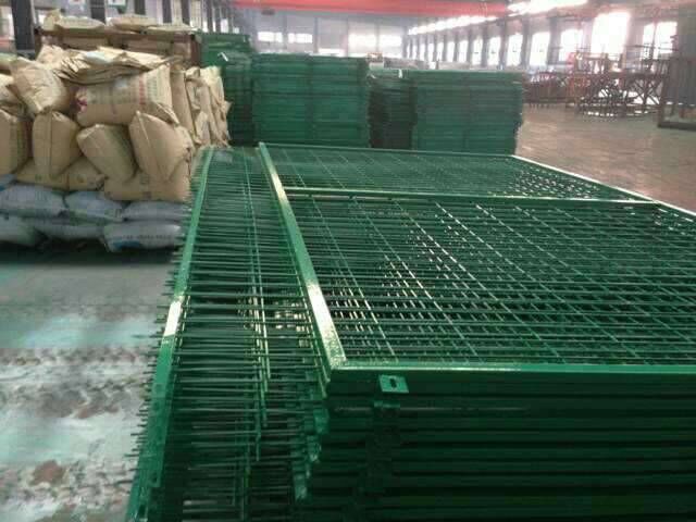 框架護欄網(wǎng)圖片4