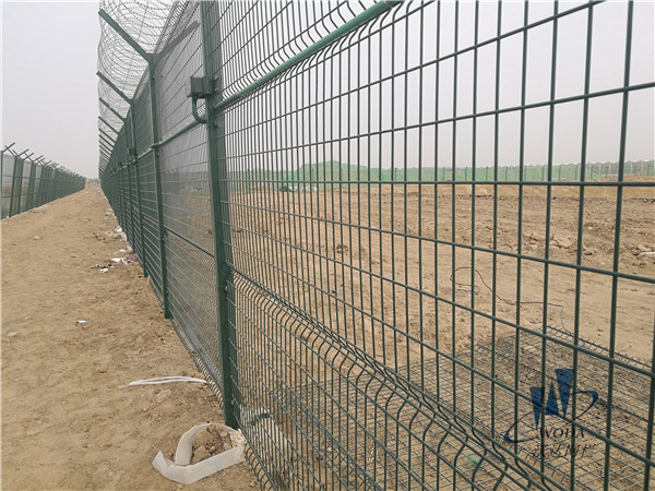 北京大興機(jī)場飛行區(qū)圍界鐵絲網(wǎng)圖片4