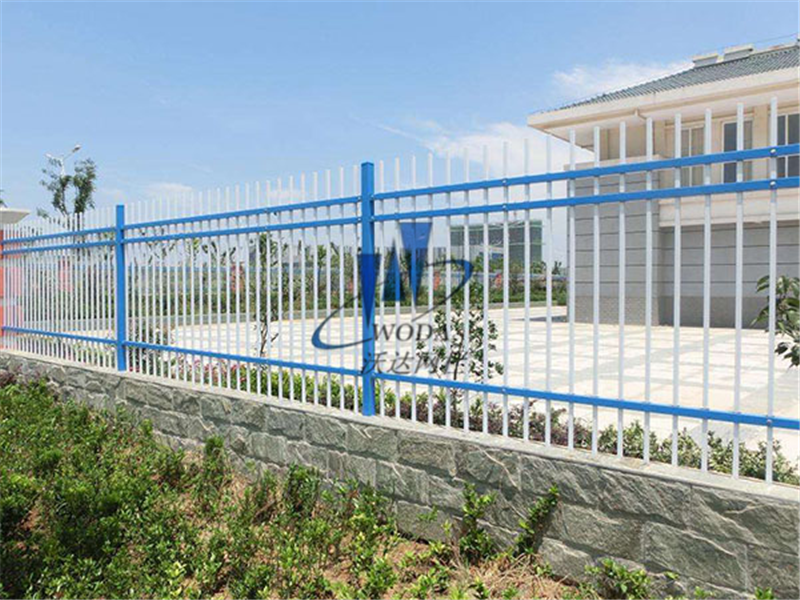 圍墻鐵藝護(hù)欄圖片8 圍墻鐵藝護(hù)欄圖片8