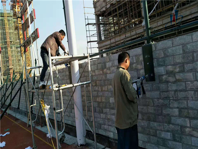 安徽皖西當(dāng)代運動場圍網(wǎng)工程圖片4