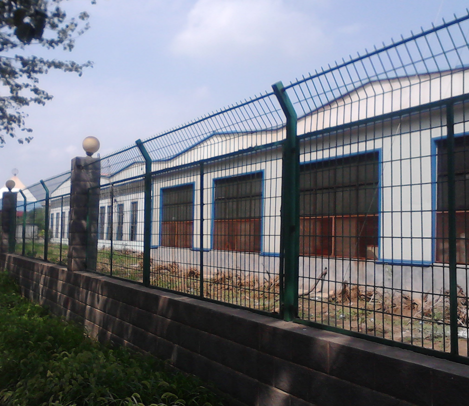 廠區(qū)隔離網(wǎng)圖片1 廠區(qū)隔離網(wǎng)圖片1