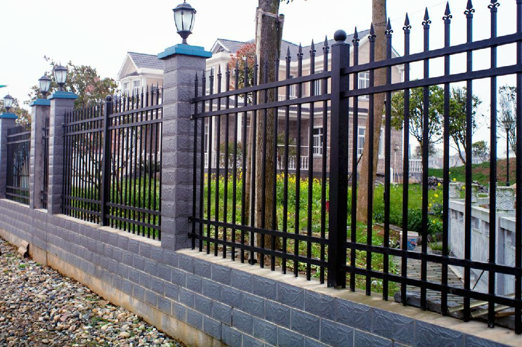 廠區(qū)隔離網(wǎng)圖片5 廠區(qū)隔離網(wǎng)圖片5