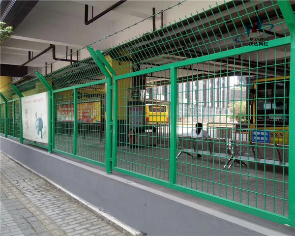 圍墻護(hù)欄網(wǎng)圖片2