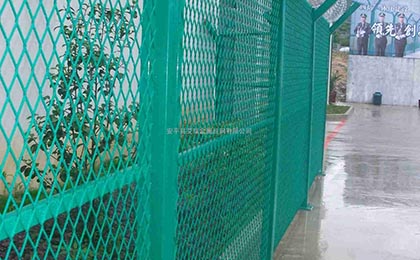 菱形孔隔離網(wǎng) 菱形孔隔離網(wǎng)